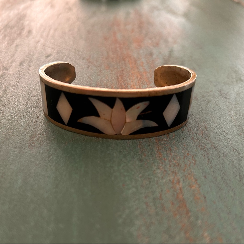 Sterling silver flower bracelet